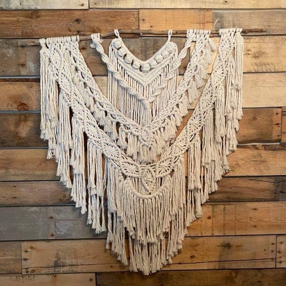 Huge macrame wall hanging art piece - Picture 5 of 5